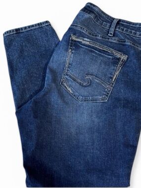 Silver Jeans Dark Wash - Classic Suki Skinny Back Pocket Stitch Size 18W